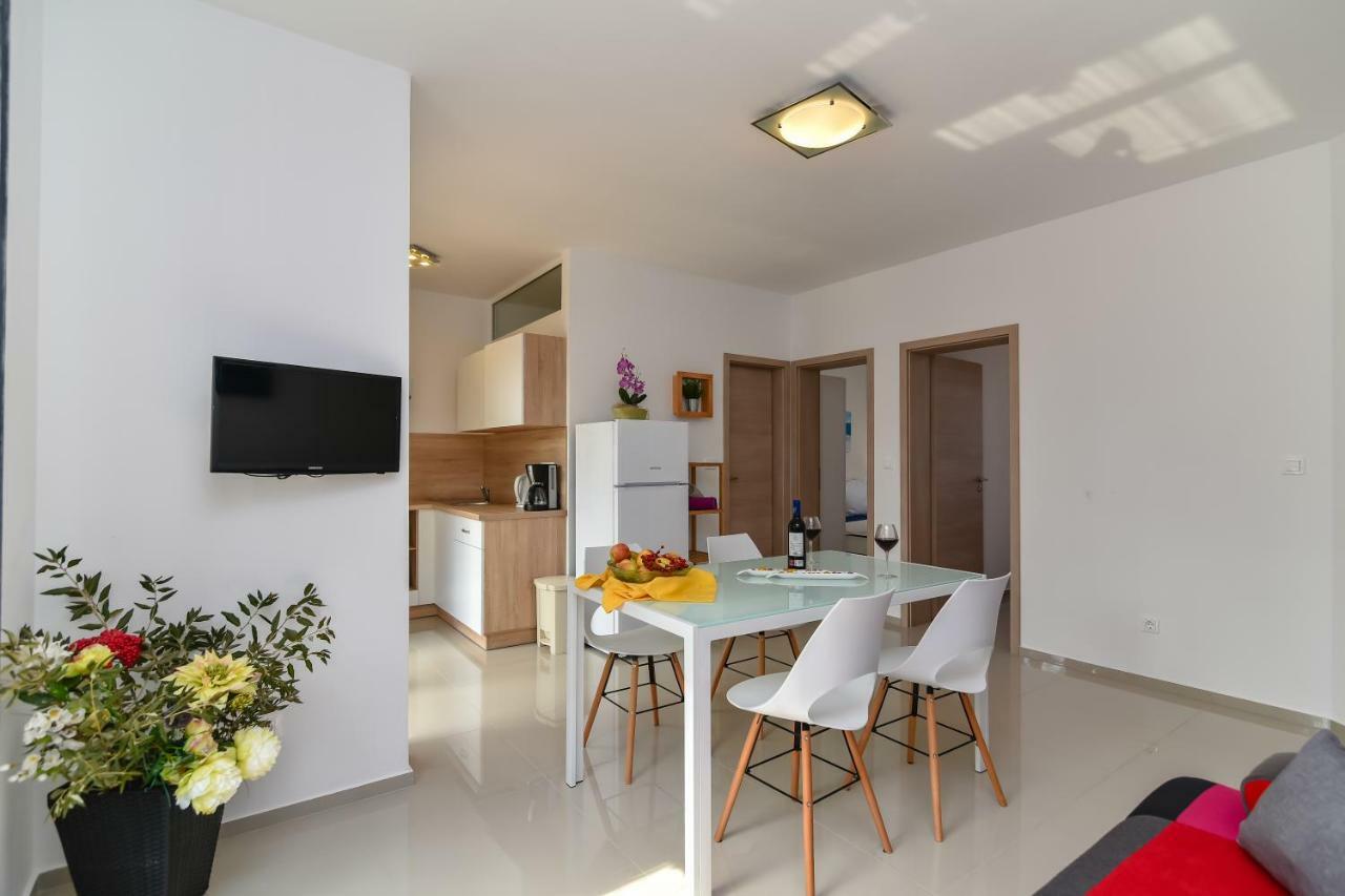 Denis Apartment วีร์ ภายนอก รูปภาพ