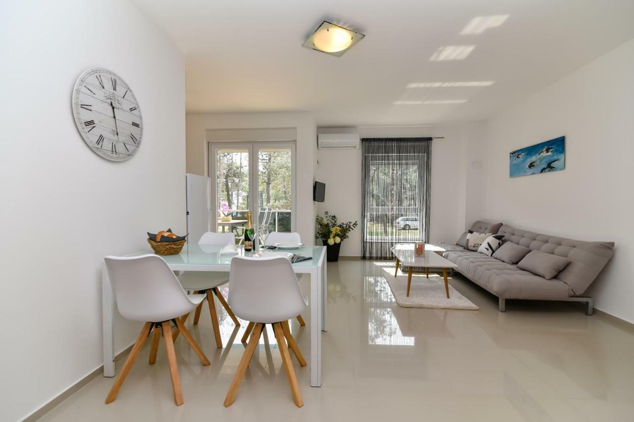Denis Apartment วีร์ ภายนอก รูปภาพ