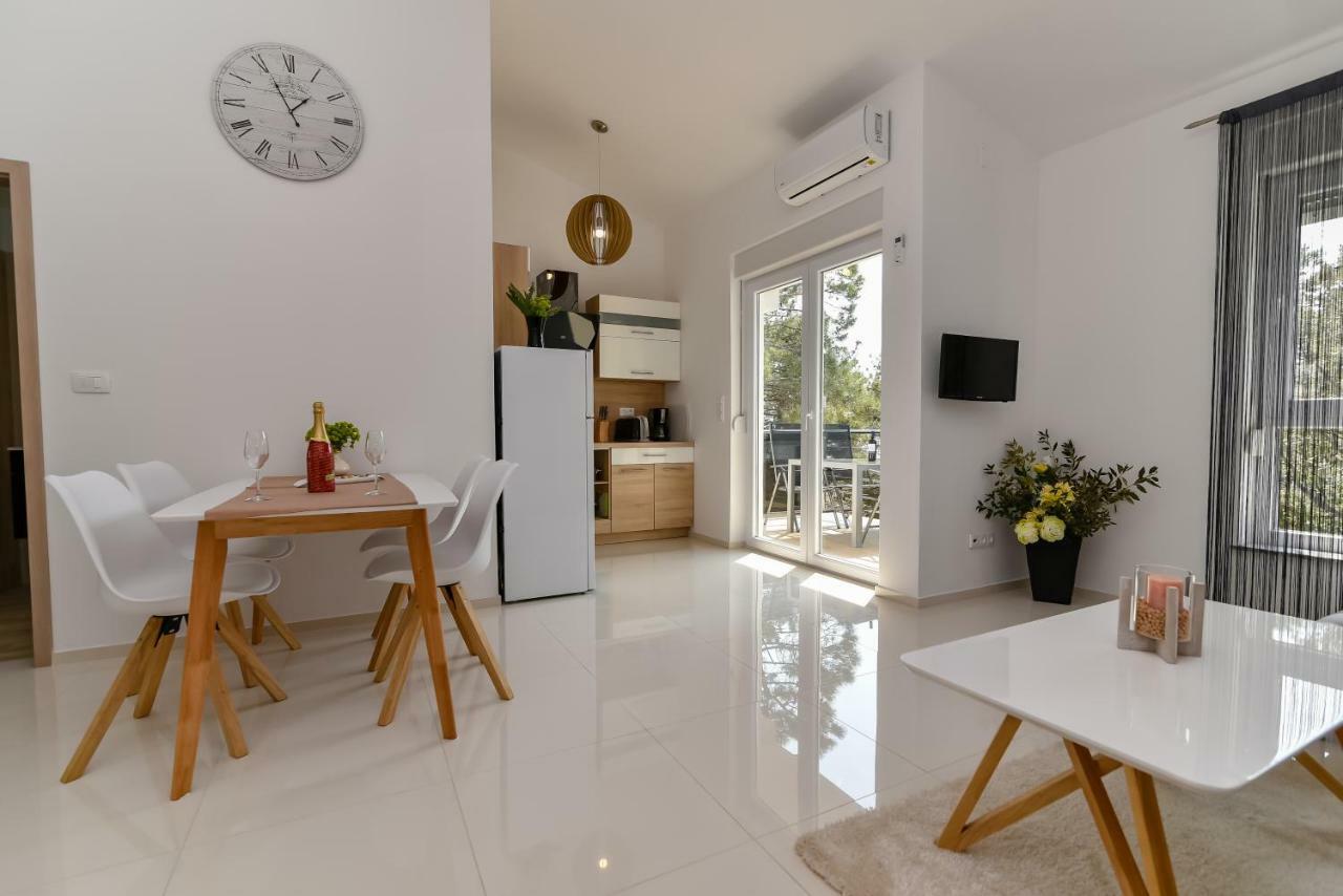 Denis Apartment วีร์ ภายนอก รูปภาพ
