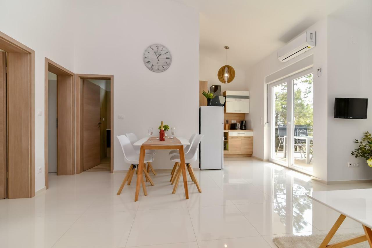 Denis Apartment วีร์ ภายนอก รูปภาพ