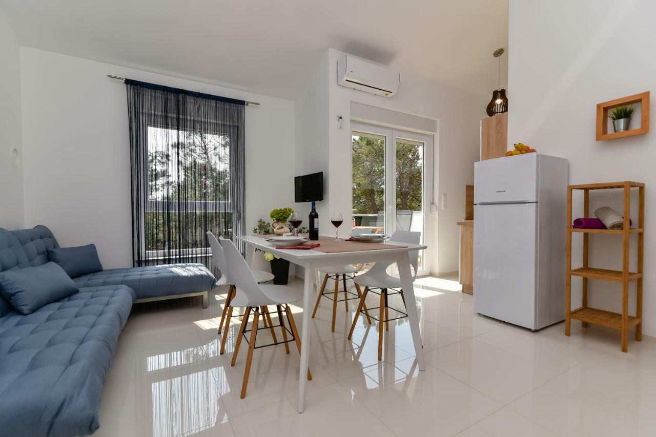 Denis Apartment วีร์ ภายนอก รูปภาพ