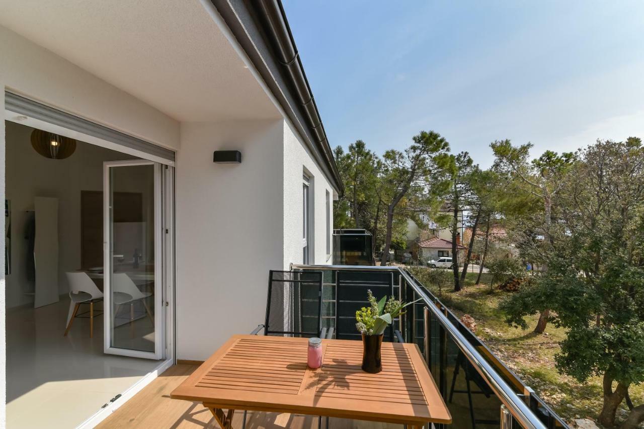 Denis Apartment วีร์ ภายนอก รูปภาพ